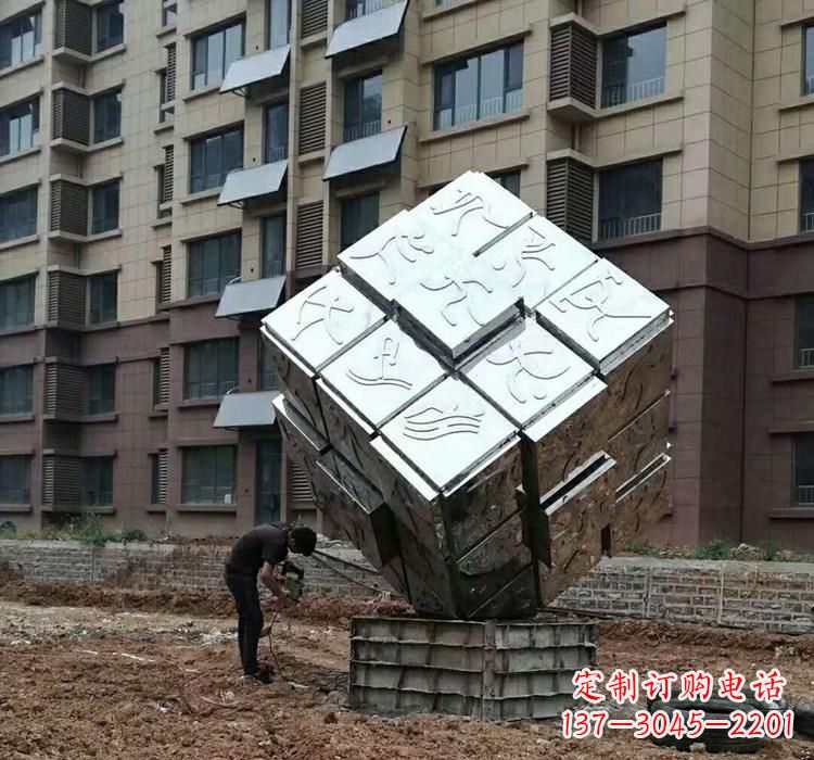 温州不锈钢景观魔方雕塑——现代科技的精妙结合