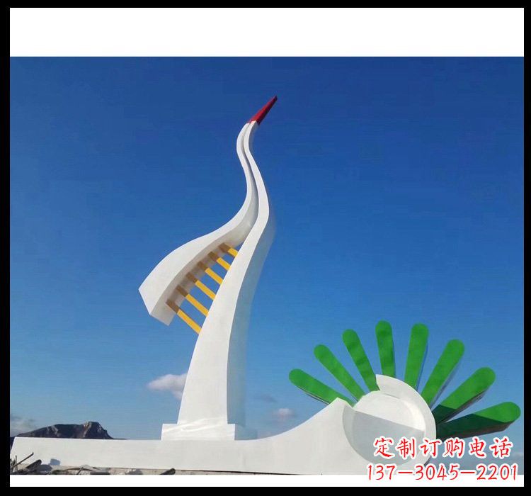 温州不锈钢景区抽象仙鹤和松树雕塑