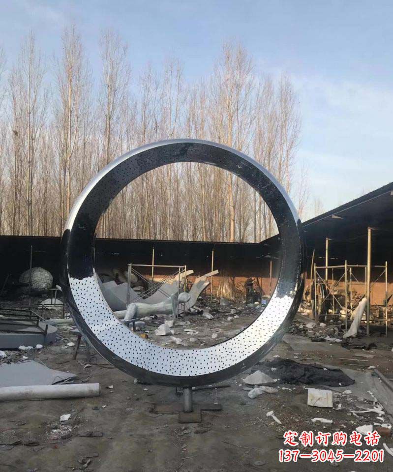温州不锈钢圆环雕塑抽象美的体现