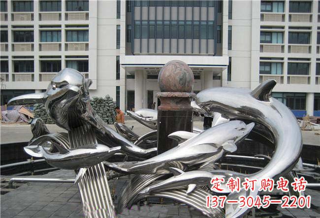 温州海豚雕塑融合浪漫和优雅