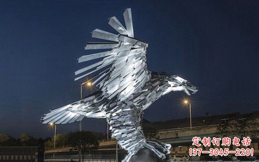 温州金色老鹰展翅飞翔——不锈钢老鹰抓球广场景观雕塑