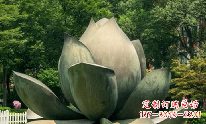 温州不锈钢莲花公园精美的雕塑装点