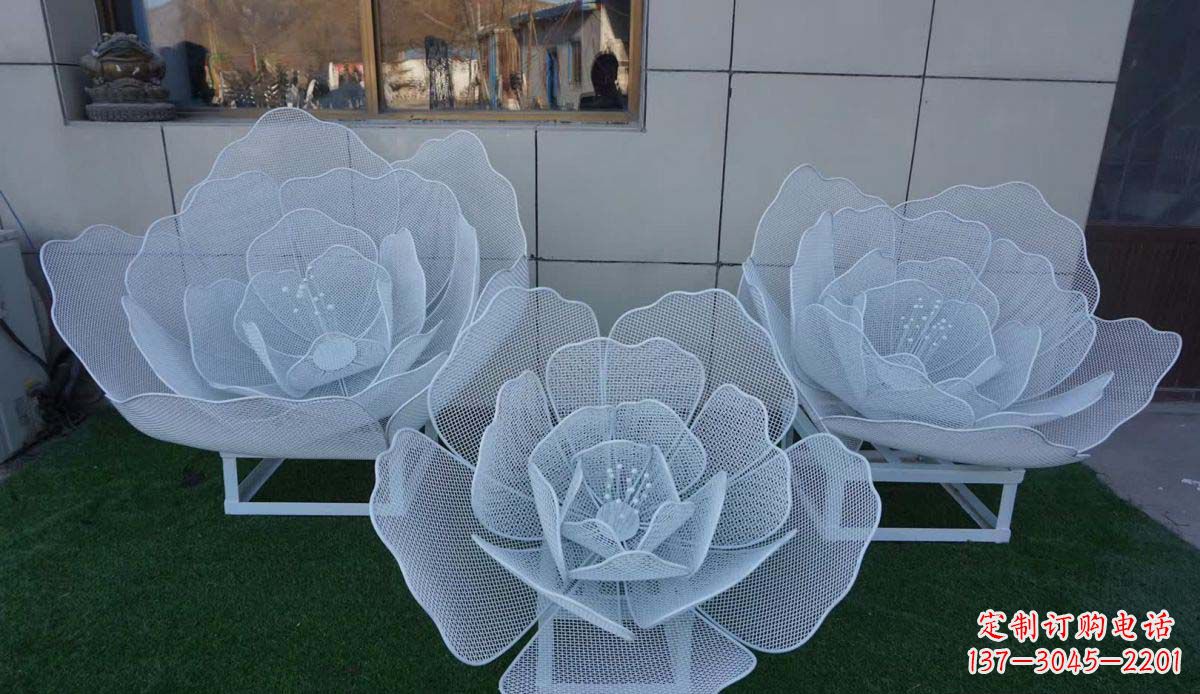 温州不锈钢荷花雕塑一种精美而经久不衰的艺术品
