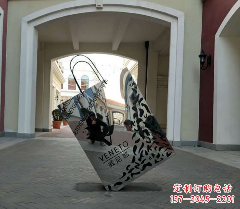 温州不锈钢镂空购物袋雕塑——艺术精美的装饰品