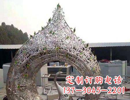 温州不锈钢镂空孔雀雕塑精美的艺术之作