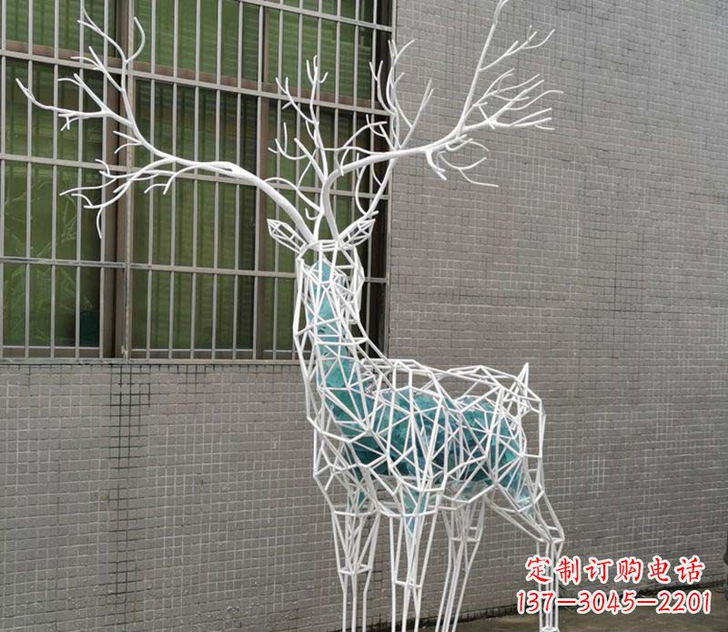 温州不锈钢镂空梅花鹿雕塑——流动的美丽