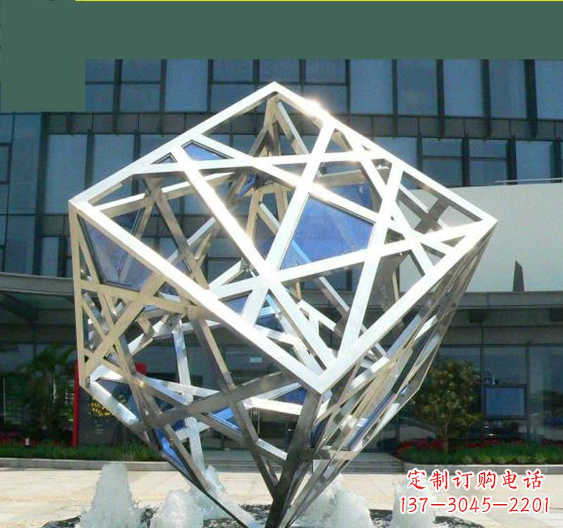 温州不锈钢镂空魔方雕塑艺术与智慧的完美结合