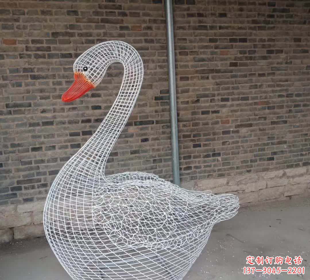 温州不锈钢镂空天鹅雕塑精美而优雅