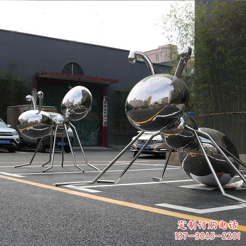 温州蚂蚁雕塑给城市街道带来活力