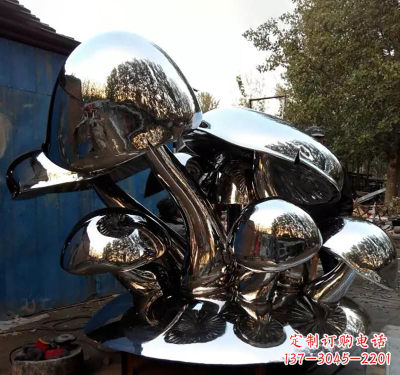 温州不锈钢蘑菇雕塑给空间增添活力