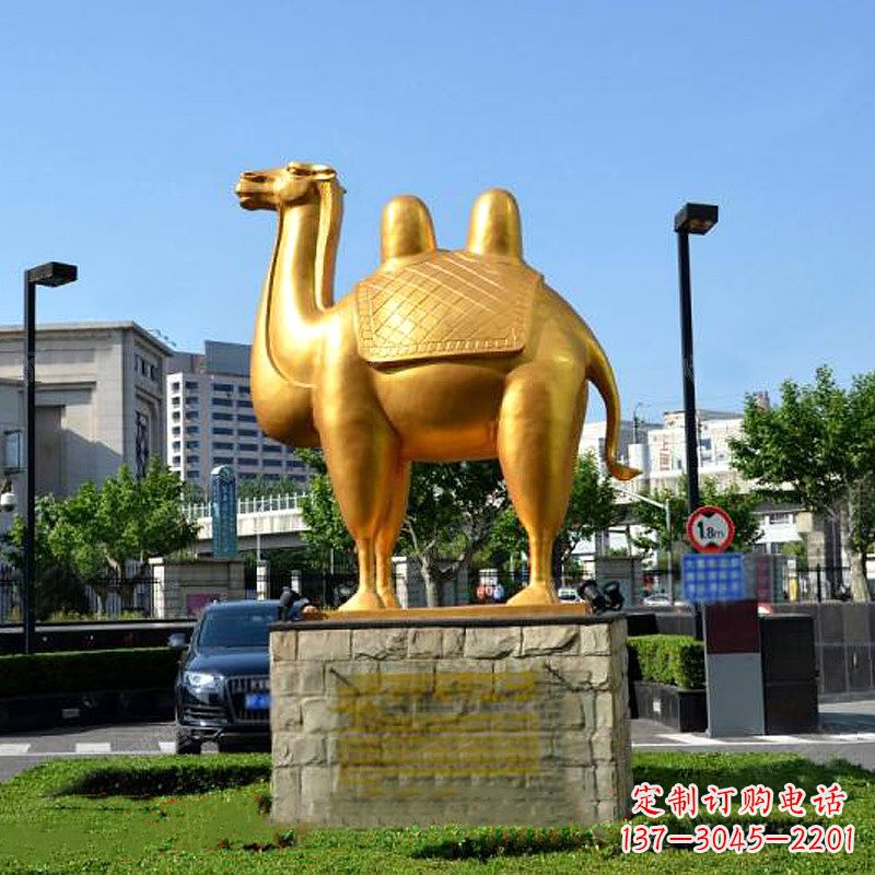 温州不锈钢喷漆骆驼雕塑-城市绿化带动物雕塑
