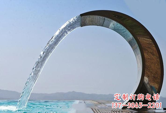 温州精美不锈钢喷水圆环雕塑