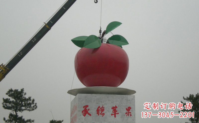 温州精致不锈钢苹果雕塑