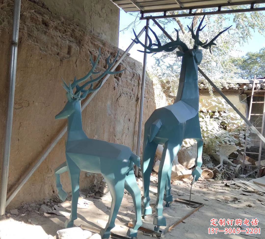 温州不锈钢切面景观鹿雕塑——给景观增添优雅