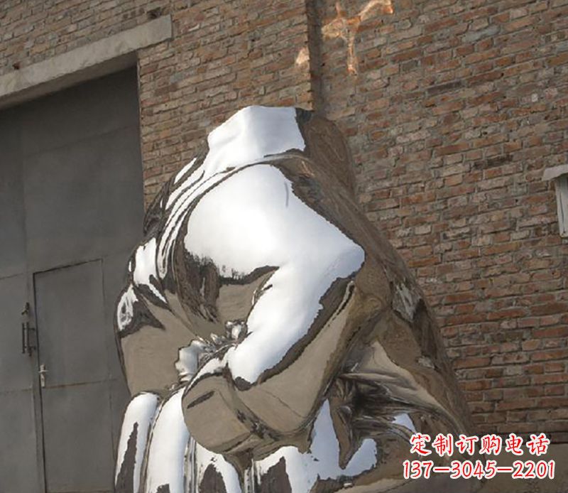 温州不锈钢拳头雕塑 (2)