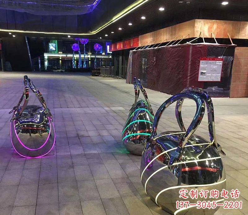 温州不锈钢手提包雕塑