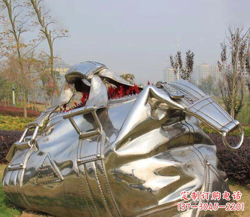 温州不锈钢手提包雕塑1