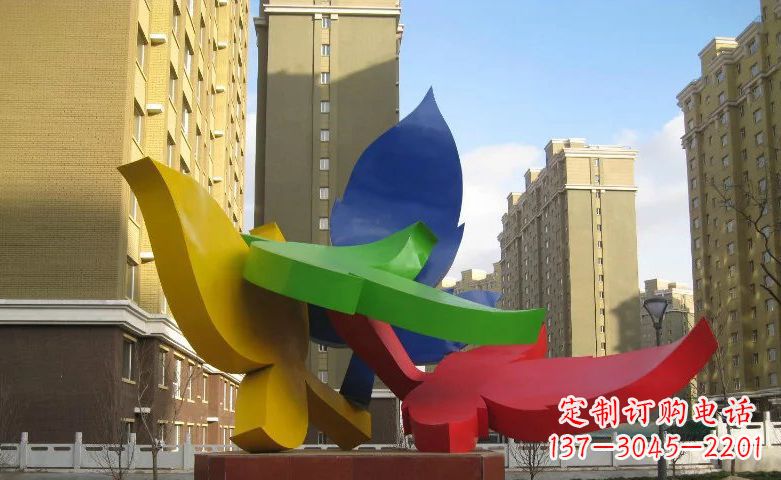 温州不锈钢树叶景观雕塑美丽而精致