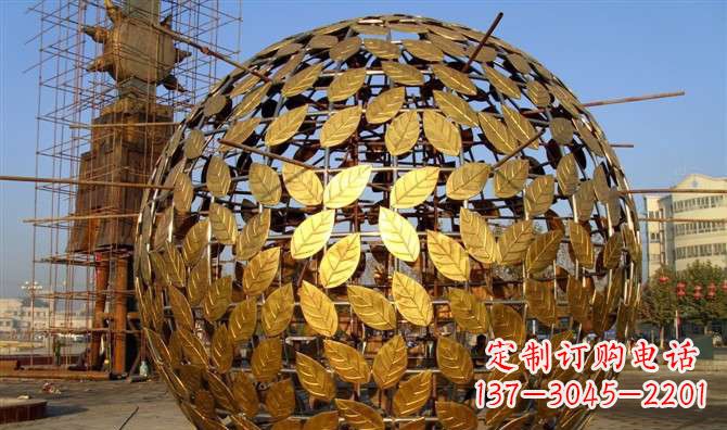 温州不锈钢树叶镂空球景观雕塑 (2)