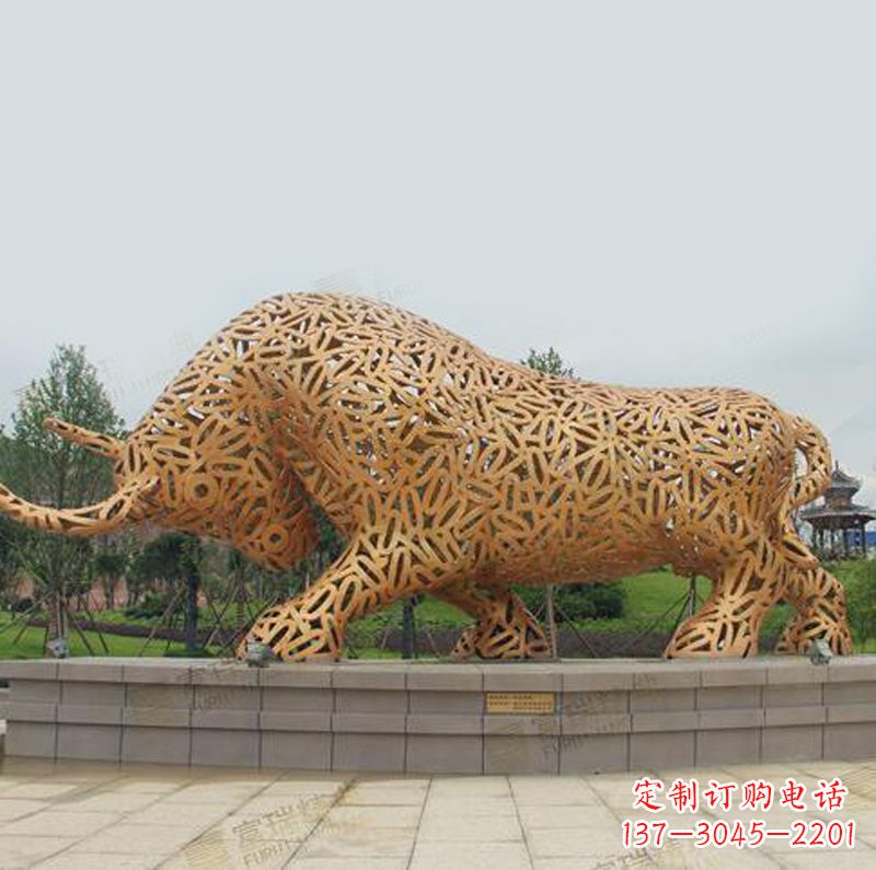 温州不锈钢网格造型开荒牛公园景观动物雕塑