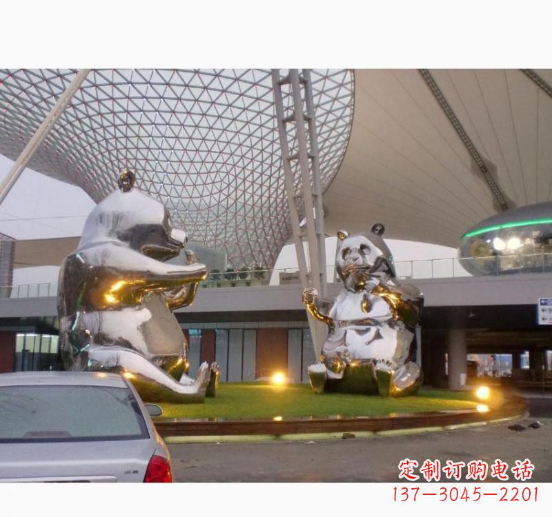 温州不锈钢熊猫雕塑