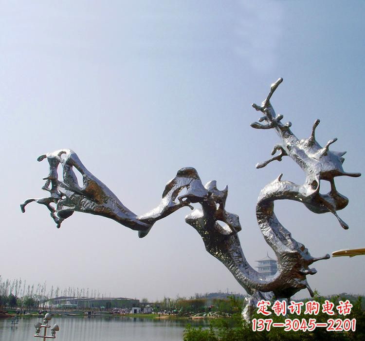 温州不锈钢水滴雕塑体现自然之美