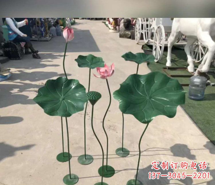 温州不锈钢荷花雕塑象征着美丽的永恒