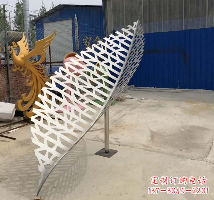 温州不锈钢园林树叶雕塑