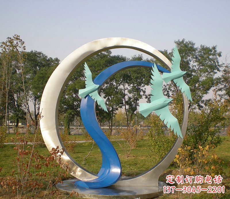 温州不锈钢圆环雕塑精致而优雅