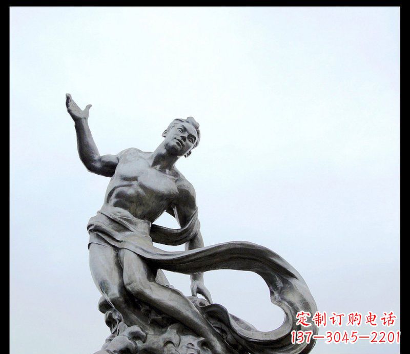温州浪花上的勇敢者——不锈钢站立的男人雕塑
