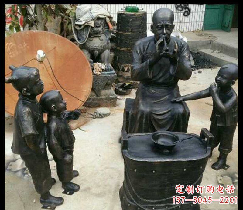 温州糖果街上的铜雕精灵