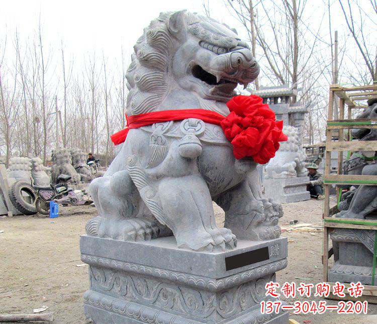 温州踩球看门狮子石雕