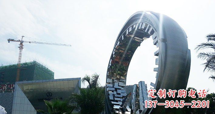 温州美丽而优雅的不锈钢圆环雕塑