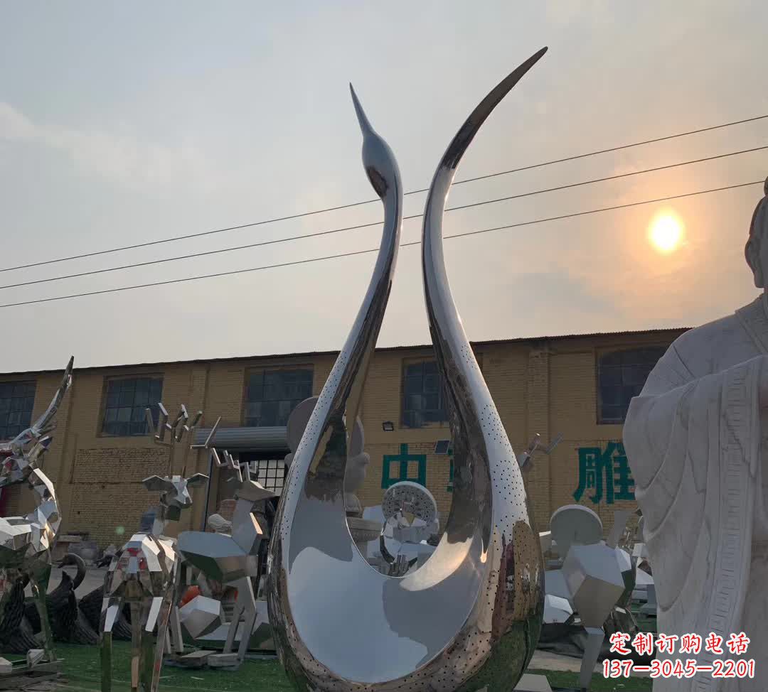 温州雕塑镜面天鹅