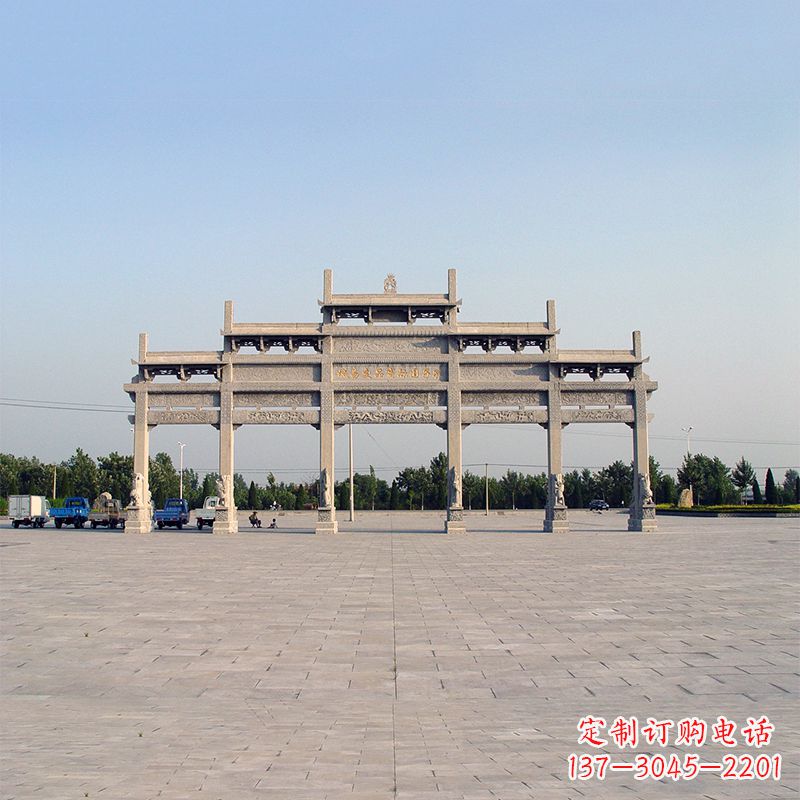 温州城市广场冲天式石雕牌坊