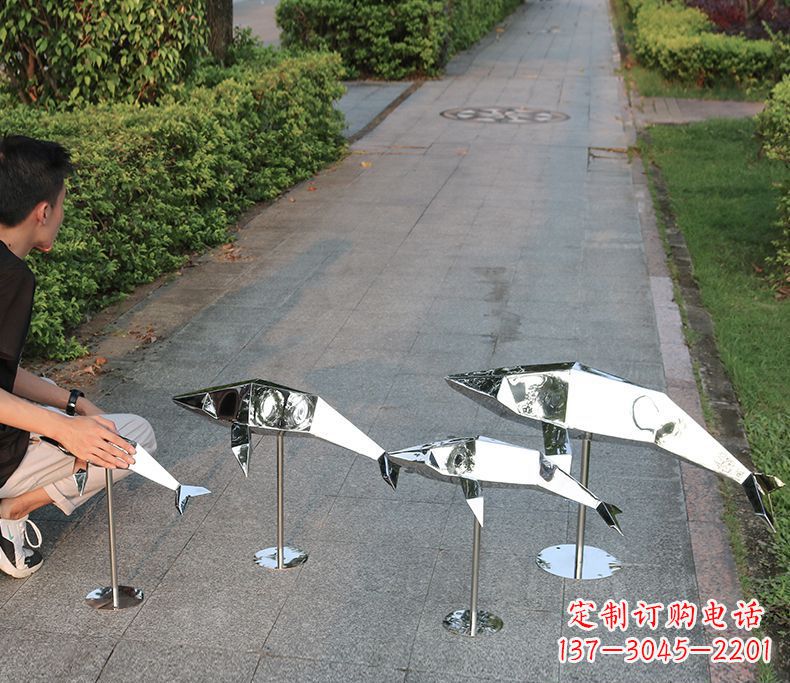 温州抽象不锈钢海豚雕塑