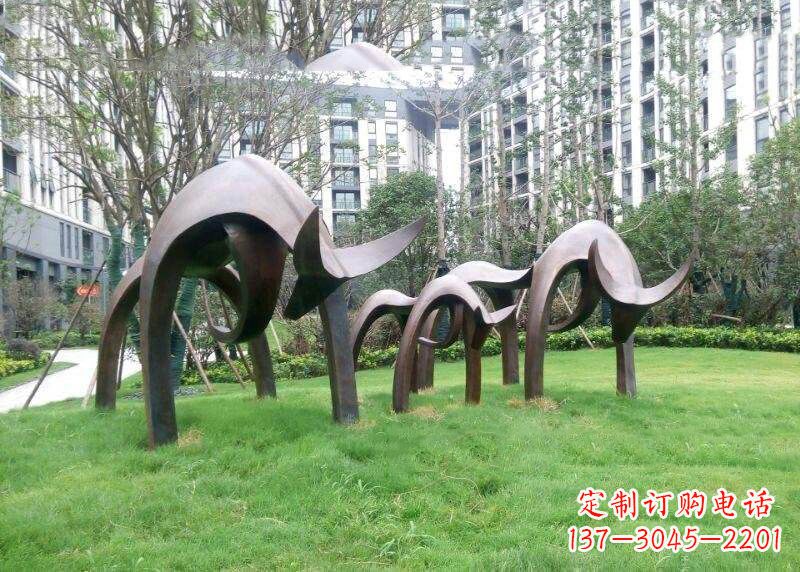 温州抽象牛铸铜雕塑-小区园林草坪动物摆件