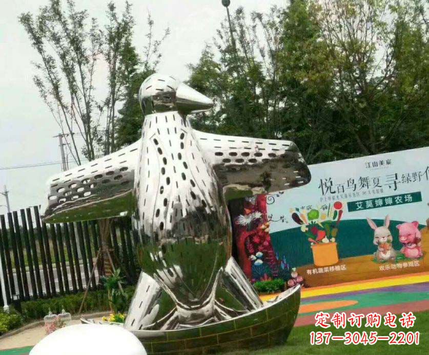温州抽象企鹅不锈钢雕塑