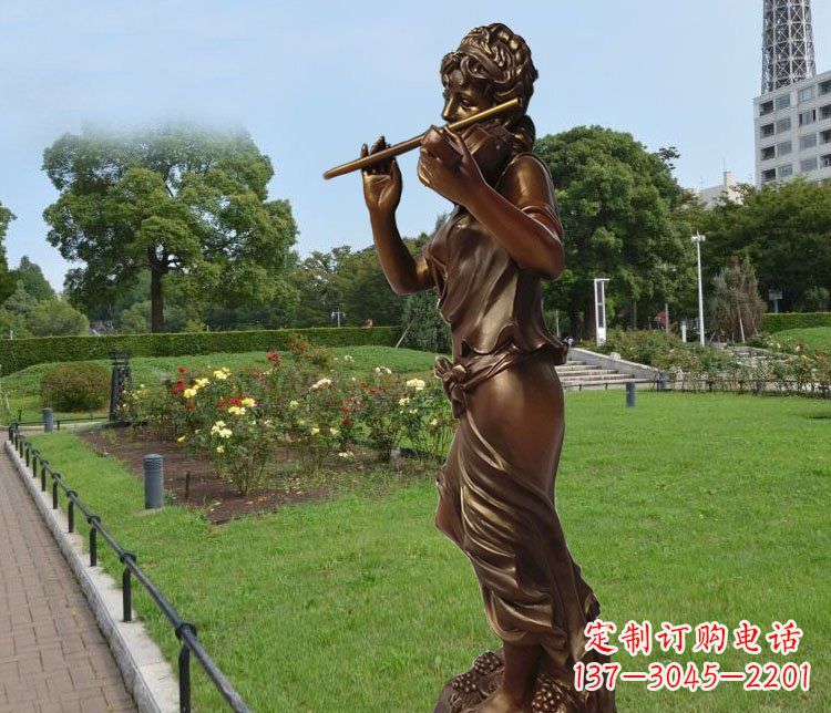 温州美女雕塑把美景变成静物
