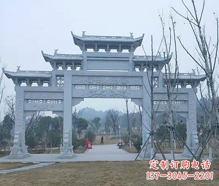 温州村口三门石雕牌楼古朴华丽