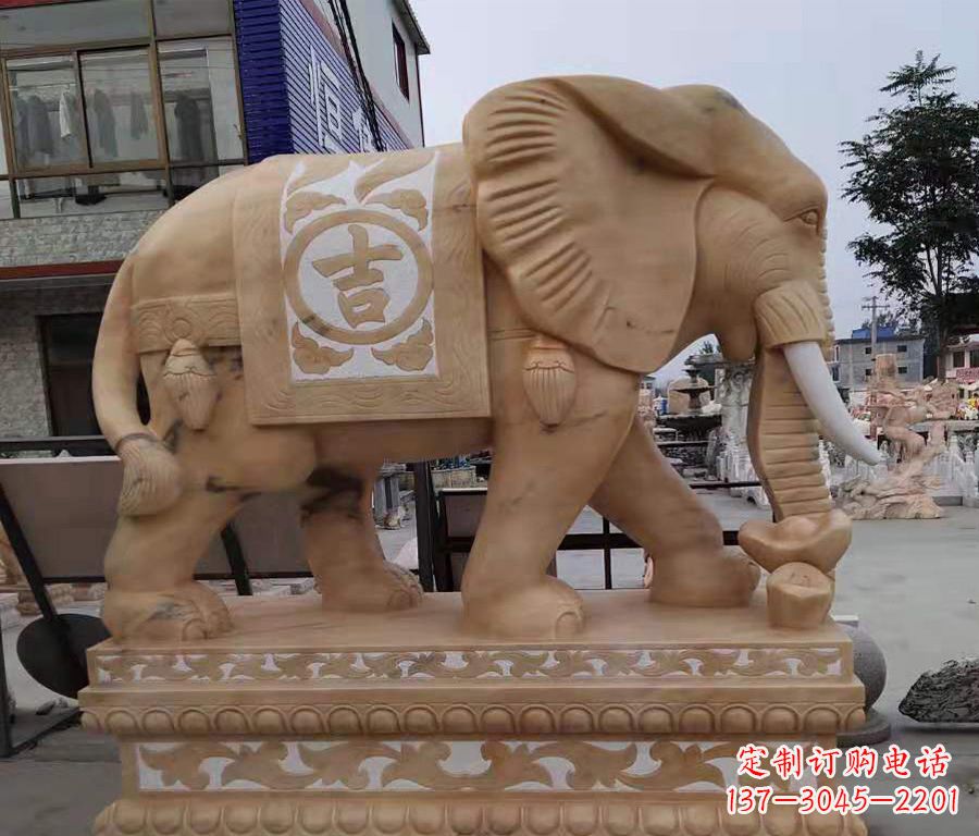 温州精美的大象镂空石雕