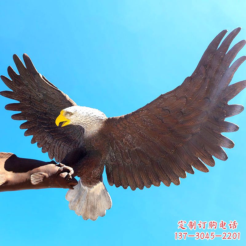温州精致仿真老鹰玻璃钢雕塑