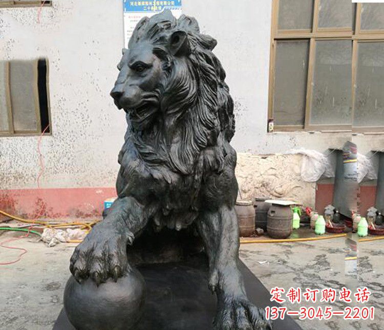 温州大型西方踩球狮子铜雕塑