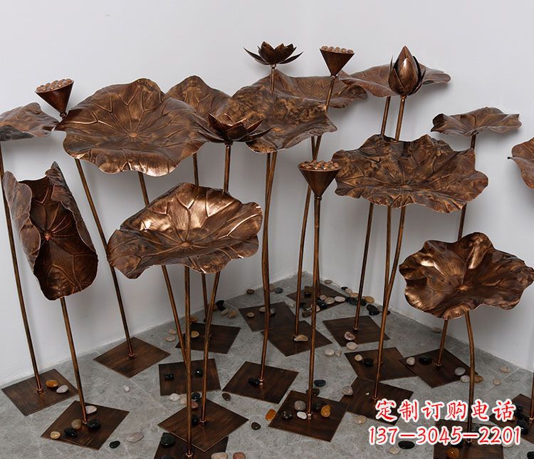 温州锻铜荷花景观雕塑