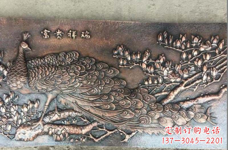 温州精美锻铜孔雀雕塑
