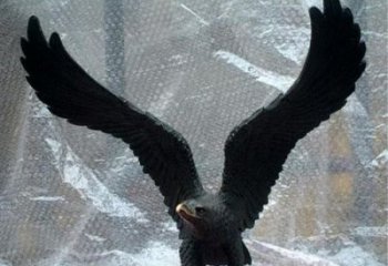 温州大鹏展翅玻璃钢老鹰雕塑
