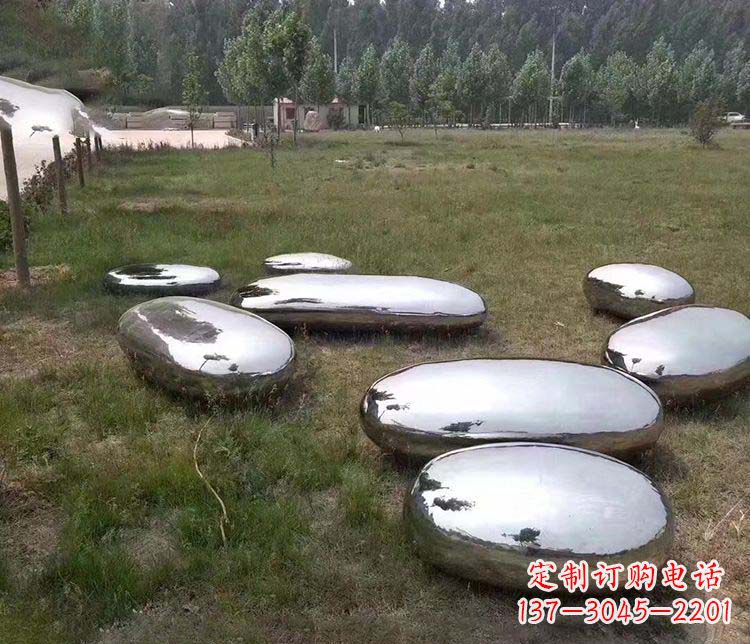 温州鹅卵石抽象镜面不锈钢雕塑