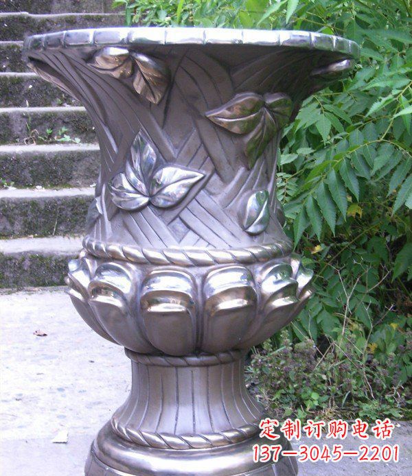 温州仿铜花盆玻璃钢景观雕塑