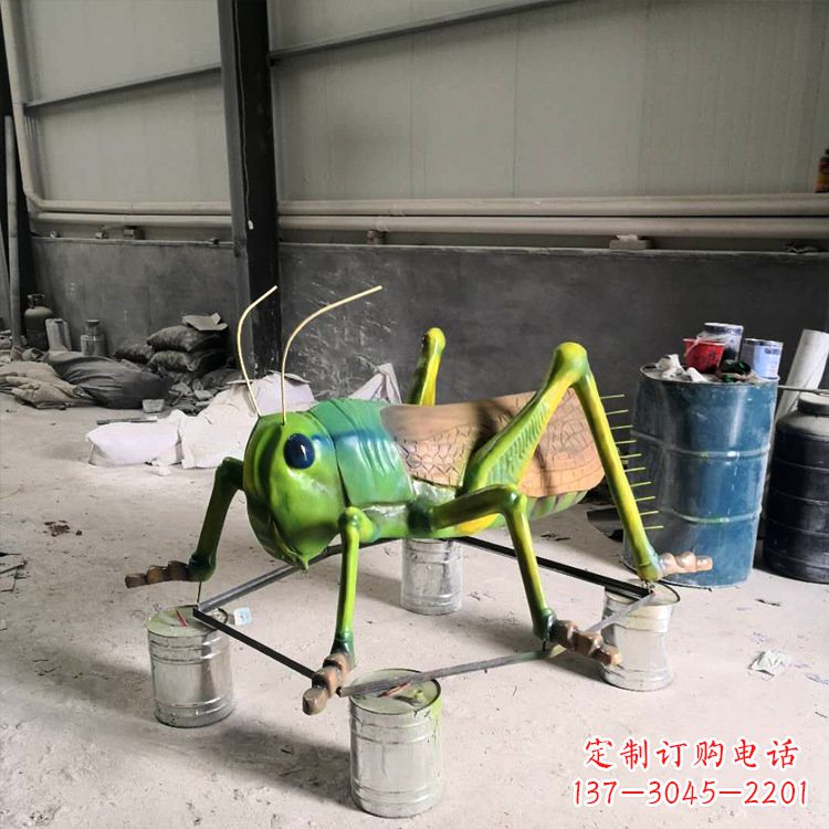 温州仿真蚂蚱玻璃钢蝗虫雕塑