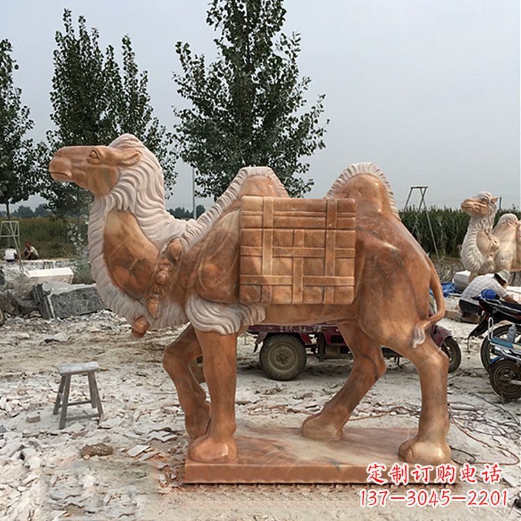 温州负重骆驼雕塑—晚霞之红